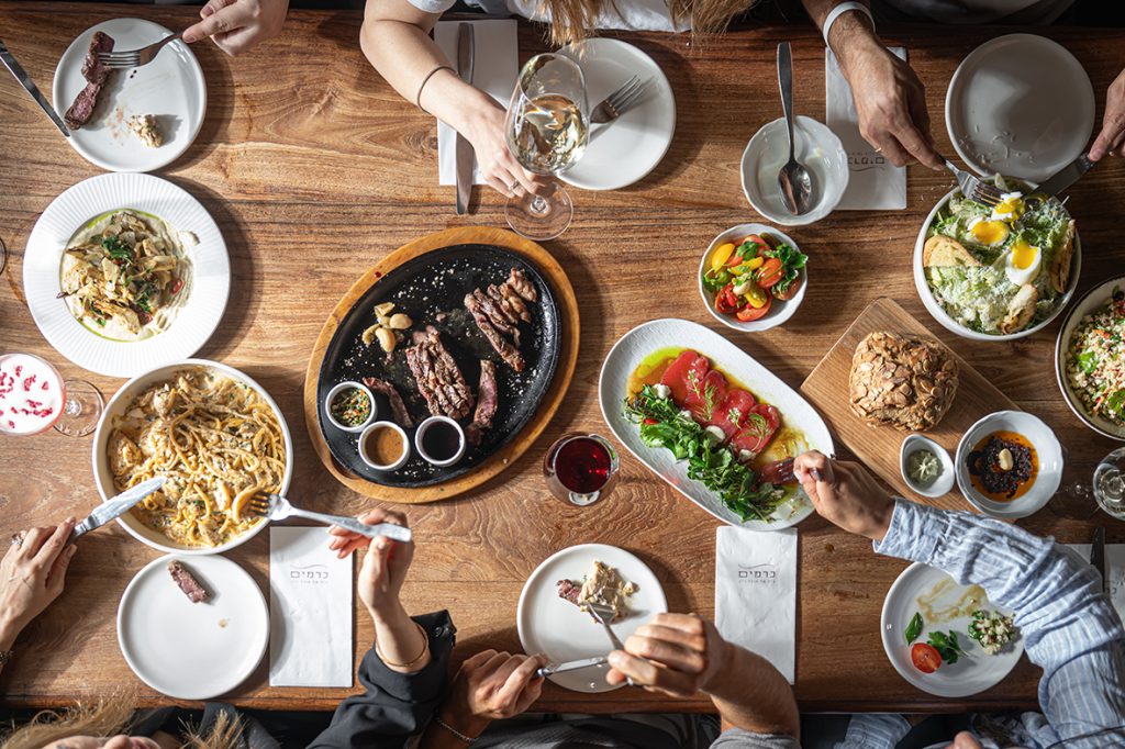 חגיגה בכרמים